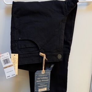 Democracy Women’s Absolution Ankle skimmer Dark Jeans Size 12